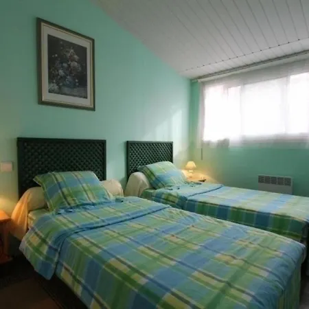 House Les Ecureuils 7 펜션 *