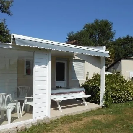 펜션 House Les Ecureuils 7 Theze (Pyrenees-Atlantiques)